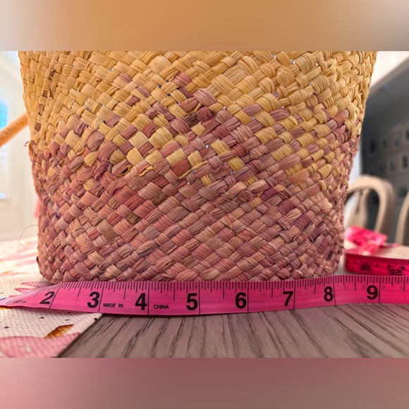 Vineyard Vines Colorblock Straw Beach Tote - Picture 7 of 8